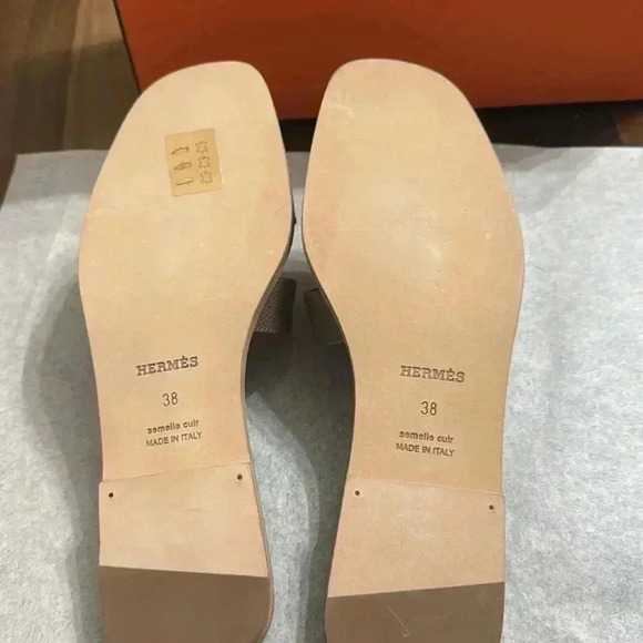 HERMES ETOUPE ORAN SANDALS - Picture 6 of 6